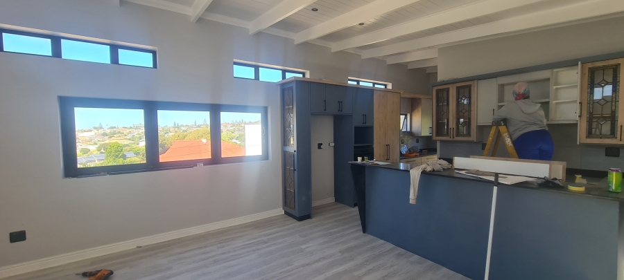 4 Bedroom Property for Sale in Mossel Bay Central Western Cape